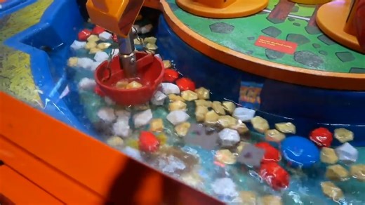 Claw Machine Filled With Water! | Carson Claws