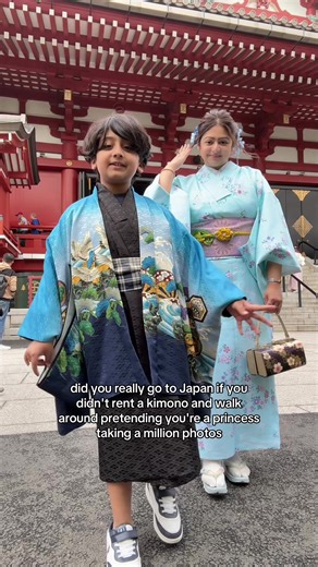 50 layers of additional clothing under the kimono 👘 can’t move can’t breathe but love it #kimono #japaneseculture #japan #momandson #foryou