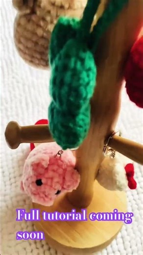 Crochet toys hello kitty, teddy bear,♥️ key ring flower key rings #crochetforbeginners #crochet