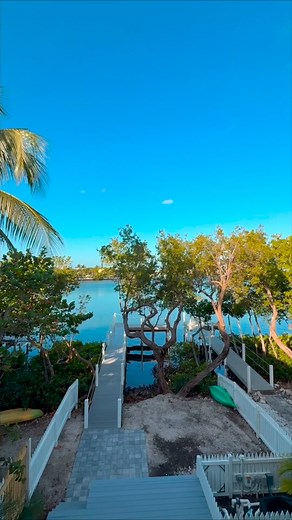 📍Key West Waterfront Home — 𝐅𝐨𝐫 𝐒𝐚𝐥𝐞 ☀️ Wake up on the water, host your crew, and enjoy island life every single day 🌴 Let’s make it yours. Listed by Paige Bethel, Island Home Realty | Living in Key West - Real Estate