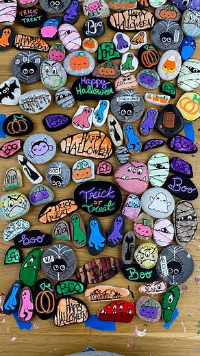 I painted SO many grumpy monster rocks last year. They fit on all rock shapes and sizes! #rockpaintingideas #halloweencraft #stonepainting #paintpens #rockpainting | Rock Painting 101