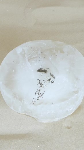 5.5M views · 10K reactions | Stunning metal experiments #shorts #scienceexperiments #5minutemagic | 5-Minute Crafts | Facebook