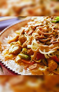 A recipe that never fails to impress. This fool proof restaurant style singaporean rice recipe is a must try for everyone. #HappyCokingToYou #FoodFusion Written Recipe: https://bit.ly/3qK2yop | Food Fusion