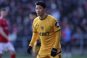 Wolves head coach calls for fans' 'love' for struggling forward