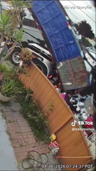 Homeowner Curses in Spanish After Debris Dumped