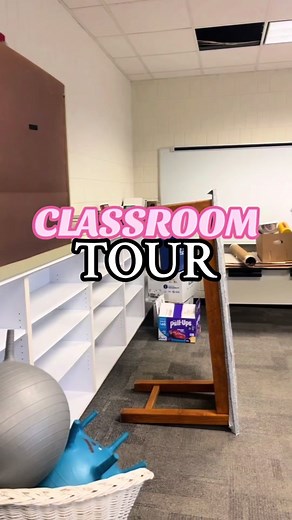 Moved into a new classroom. So here is a classroom tour! 6th grade reading and writing 🫶 #classroomtour #classroomsetup #classroomtour2023 #classroomdecor #classroominspo #classroominspiration #middleschoolclassroom #cuteclassroomcheck #teacher