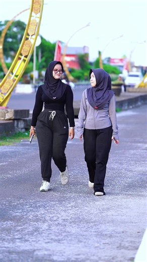 Explore Sampit: Local Culture and Community