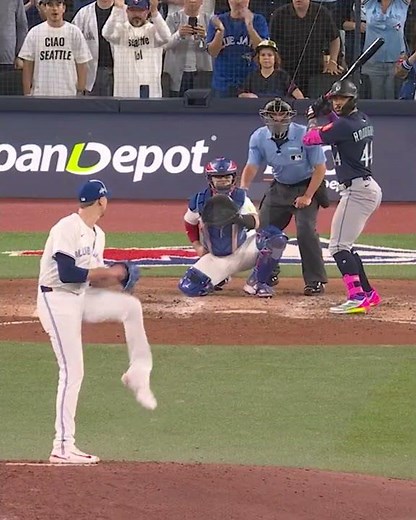 THE BLUE JAYS HAVE WON THE AL PENNANT! 🇨🇦