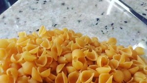 Made with real chese, no artifical colors or dyes, and GMO free pasta our Macaroni & Cheese is perfect for the whole family! #MuscleMac #pasta #family #determination #happy | Muscle Mac