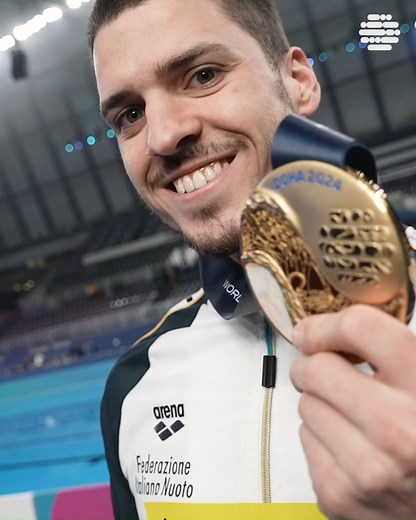 6.1K views · 376 reactions | A dream becomes true for  Giorgio Minisini with his First ever solo gold medal 磊朗 #AQUADoha202 | World Aquatics | Facebook