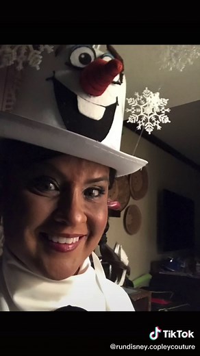 Creative Disney Running Costumes with Olaf