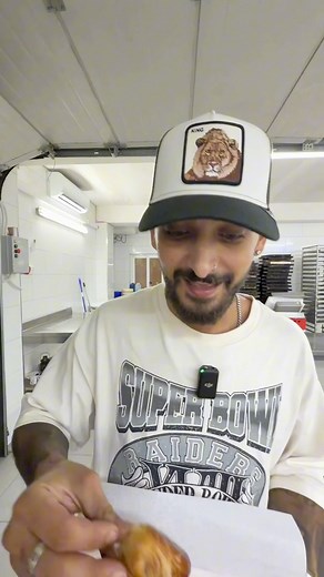 CFC Chicken Nugget Pastizzi 🤩🤯 Launching across Malta and Gozo Wednesday 22nd till Saturday 25th 🚨 Available in all Sphinx and CFC outlets and via Bolt Food and Wolt for delivery until stocks last 🚚 Each box of Six comes with one CFC Original Gravy and your choice of two Heinz Sauces 🤤 | Sphinx Pastizzeria