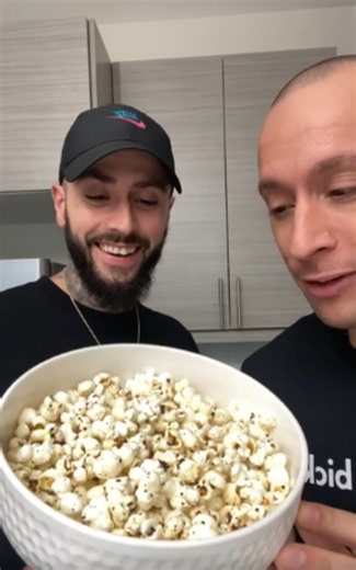 The best and easiest way to make popcorn at home | Perfect movie snack