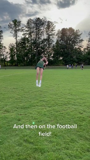 And that’s on being in 7th grade #highschool #cheerleading #36SecondsOfLightWork #tumbling #cheer #lifeisgooddance