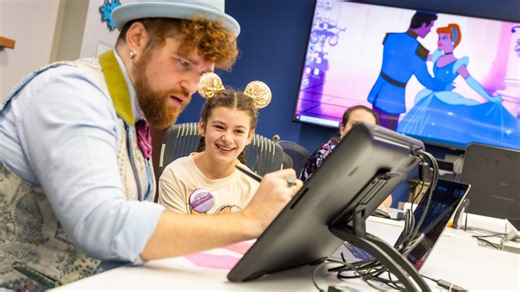 10-year-old Georgia girl designs her own magical 'Cinderella' dress during battle with cancer