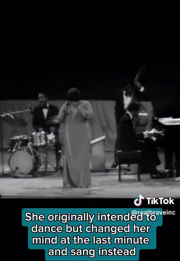 Ella Fitzgerald: From Apollo Theater to Jazz Icon