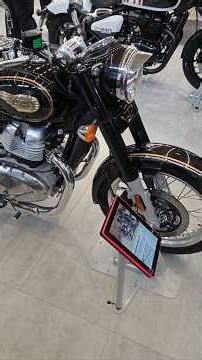 On the road at Intermot 2025 | Royal Enfield Bullet 650 and Co.
