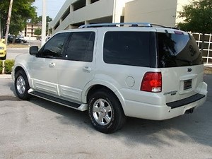 Changing Ford Expedition 5.4 Triton 3 Valve Spark Plugs, It's not so bad!