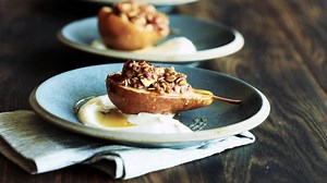 243K views · 234 reactions | Is it breakfast or dessert or maybe a little bit of both? This Roasted Pear Crumble promises to warm you on chilly days. | USA Pears | Facebook