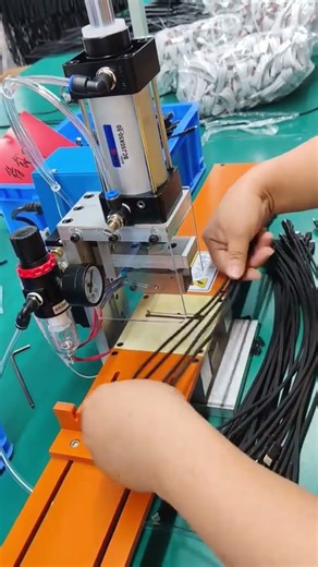 Do You Know Why Finished Data Cables Are Cut Like This 🤔✂️⚡ #Trending #Tech #ViralVideo #Satisfying
