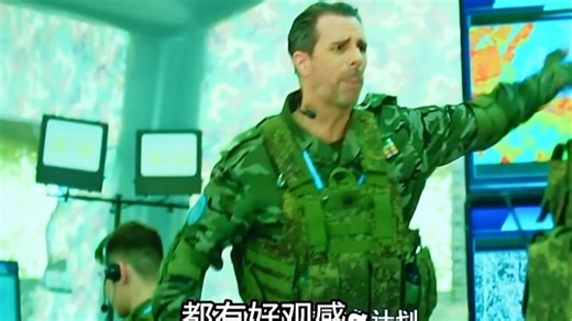 新家电选购难？那你一定没遇到它\n这款电视搭载灵犀超感屏，4K超高清画质搭配144Hz高刷，观影流畅不卡顿；内置AI声控系统，语音搜片、调节音量一句话搞定；纤薄