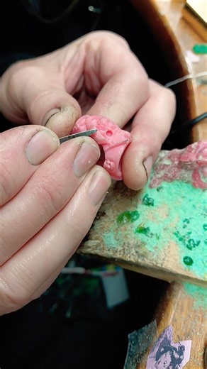 Modifying wax 🔥🏴‍☠️ #handmadejewelry #jewelrymaking #wax