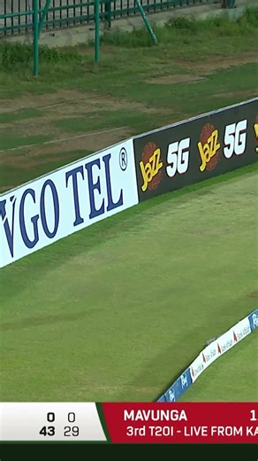Captain announces her entry with a magnificent boundary 👌 #PAKWvZIMW #BackOurGirls M9H1K
