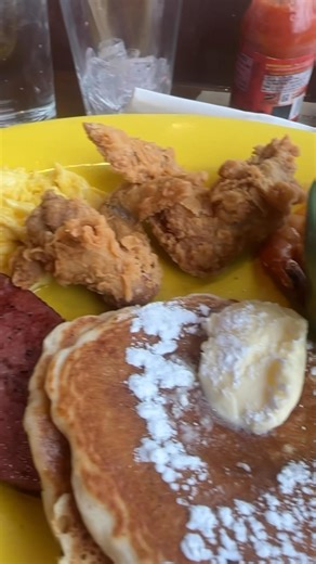 GOOD BREAKFAST AT #joelouis #breakfast #detroit #Michigan #iEatEat | Detroit City 313