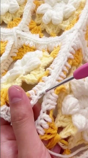 How To Join Granny Squares- How To Stitch Granny Squares Together
