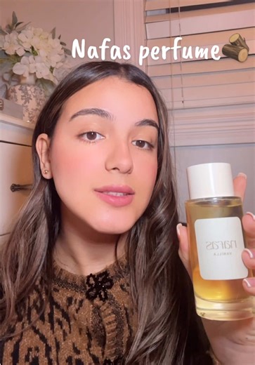 My honest opinion on @NAFAS perfume🪵Special mention for the longevity,it’s absolutely magnificent. رأيي الشخصي على عطر نفس،الثبات أكثر حاجة عجباتني🤍. @noorstars