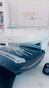 5.9K views · 100 reactions | This skeleton pillow is so easy to make! Full tutorial at https://michellespartyplanit.com/2023/08/skeleton-throw-pillow/ | Michelle's Party Plan-It by Michelle Stewart | Facebook