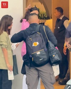 30K views · 72 reactions | The much-awaited Kesari: Chapter 2 trailer is finally here! #AnanyaPanday is all set to fly to Delhi for the grand launch, joined by #KaranJohar and co-star #Akshaykumar #KesariChapter2 #TrailerLaunch | ETimes | Facebook