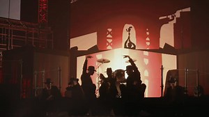 AVONDJE OUTSIDERS OPENINGSSHOW (FULL VIDEO) ! Mijn persoonlijke trots van avond! Zoveel werk en voorbereiding komt eindelijk samen😍 Altijd een persoonlijke twist erin, sowieso in de vorm van mijn muzikale helden MJ en The Prodigy. En zelfs jeugdfoto's van m'n moeder en mij tijdens schooier❤️ De show, visuals, FX en effects mag je zelf beoordelen😊 Dikke s.o. naar alle artiesten, dansers en danseressen, team B2S, team Baba en een ieder ander die hieraan heeft meegewerkt✊️ Maanden voorbereidend w