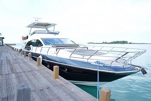2017 Azimut 66 Yates a motor en venta - YachtWorld