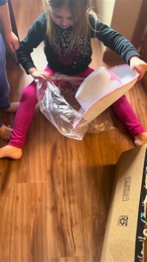 I got asked “when’s my hat coming” about 673,638,462 times and IT’S FINALLY HERE! #kidsoftiktok #package #cowgirlhat