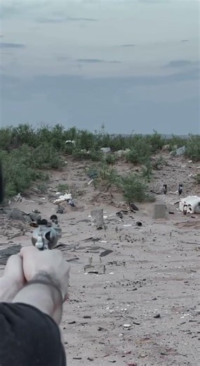 44 mag Revolver Vs cinder block 💥