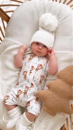 Newborn baby outfit and clothes 👣🐥 | Baby fashion inspo and Christmas outfit #babyshorts #babyoutfit