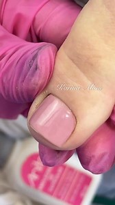 Esmaltes usados - Astral @Risqué 💅🏾 e o Buble Gum @Dailus #unhasdecoradas #manicure #unha #unhasintagran #manicuresdesucessooficial #cutilagemfunda #manicureporamor #manicures #pedicure | Karina Alves