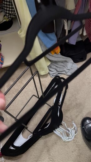 Watch My Review of Hanger Stacker and Velvet Hangers on Amazon Live