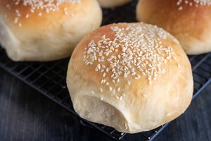Homemade Hamburger Bun Recipe - Kylee Cooks