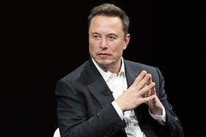 イーロン・マスクが目論む「脳内チップで人間をアップデート」。ケロッピー前田が目撃した身体改造の最前線 | CINRA