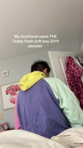 He’s wearing an ancient artifact #2019 #2019tiktok #softboyaesthetic #teddyfresh