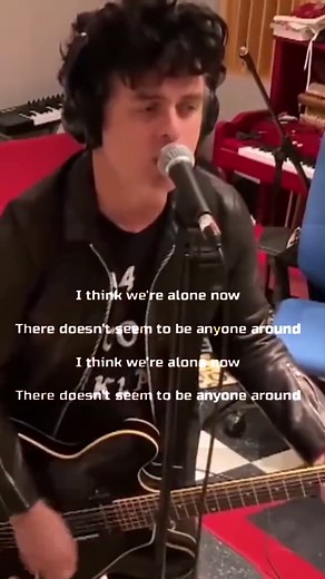 #billyjoearmstrong #thinkwerealonenow #greenday | Green Day