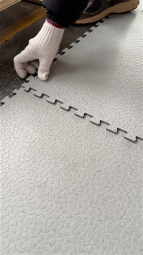 Heavy-duty #industrialflooring with ultra-quick install. Cut downtime, boost efficiency .