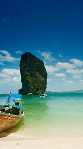 317K views · 3.3K reactions | Do NOT trust these smart monkeys, via @olharodyk ! Have you ever been to Thailand before? Tell us below!️  @olharodyk Monkey Beach, Phi Phi Island, Thailand #phiphi #monkeys #beach #asia #monkey #fun #animals #thailand | Why On Thai | Facebook