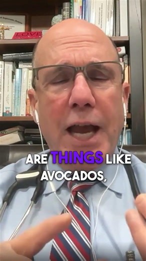 What types of fats does the new USDA food pyramid recommend?