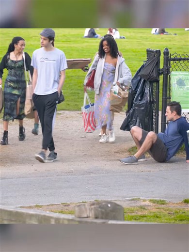 #fartprank #funnyprank #funny #viralvideo #viraltiktok #farts #fartman #fyp #farting #fartsarefunny #viral #fypツ #funnymoments #usatiktok #Unitedstates #funnyUSA #funnyvideos