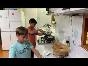 How to make Thai egg rolls