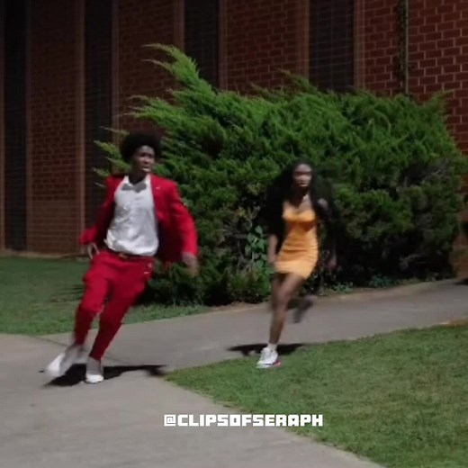 I loved how he hold her tight when she was crying 🥺 | the neighbourhood kinigra deon