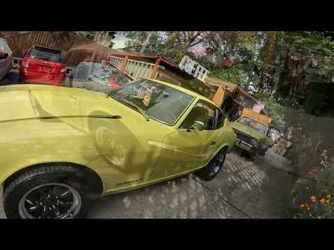 A tale of two Datsuns ; 1971 Datsun 240 Z 👹 & 1977 Datsun B210 Honeybee 🐝 #nyc #japan #datsun